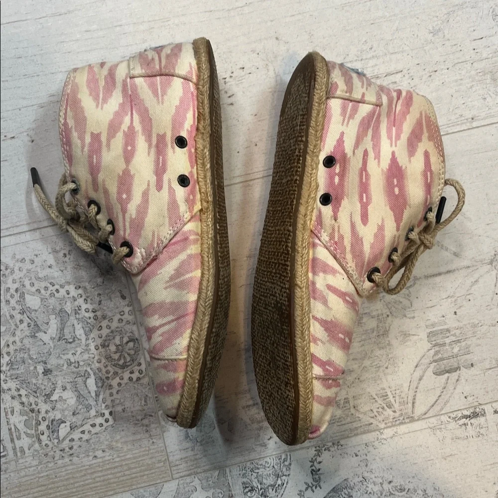 TOMS Pink and Cream Lace-Up Espadrille Shoes Size 6.5